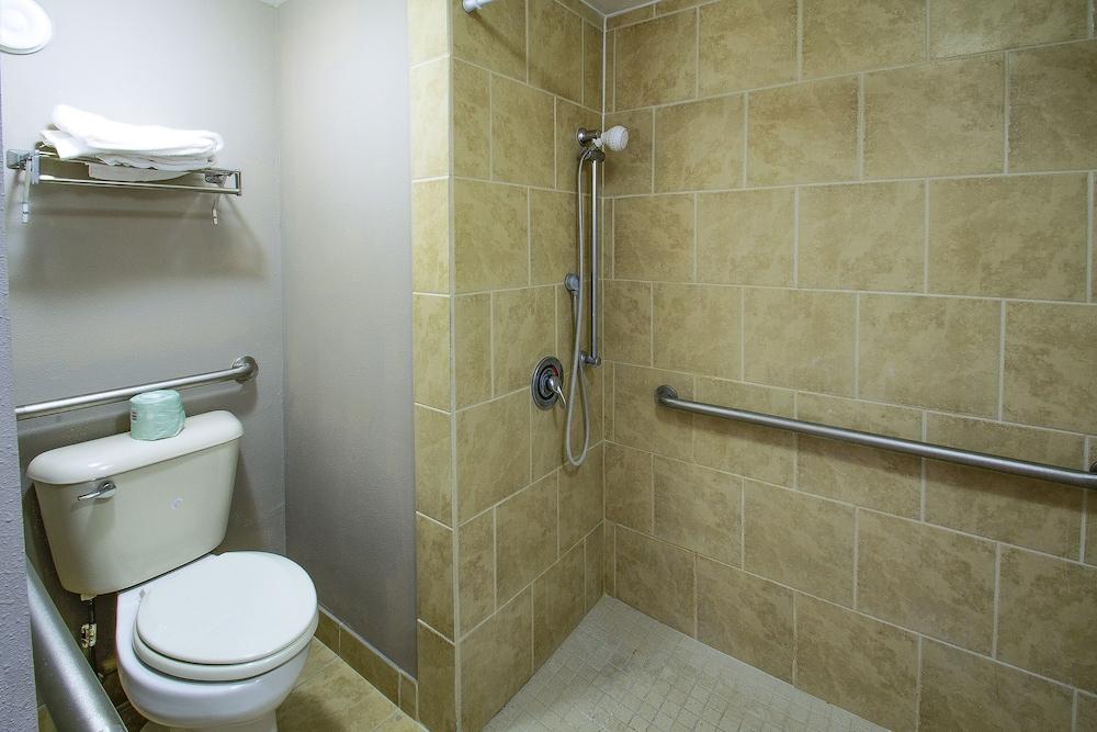 Cypress Inn & Suites Washington by OYO photo 24