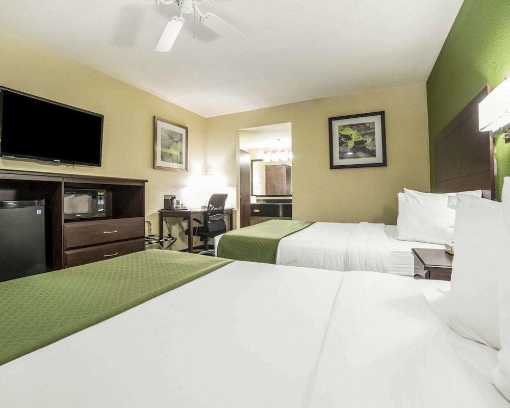 Quality Inn Needles photo 16