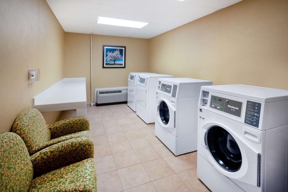 Hampton Inn Covington, GA photo 32