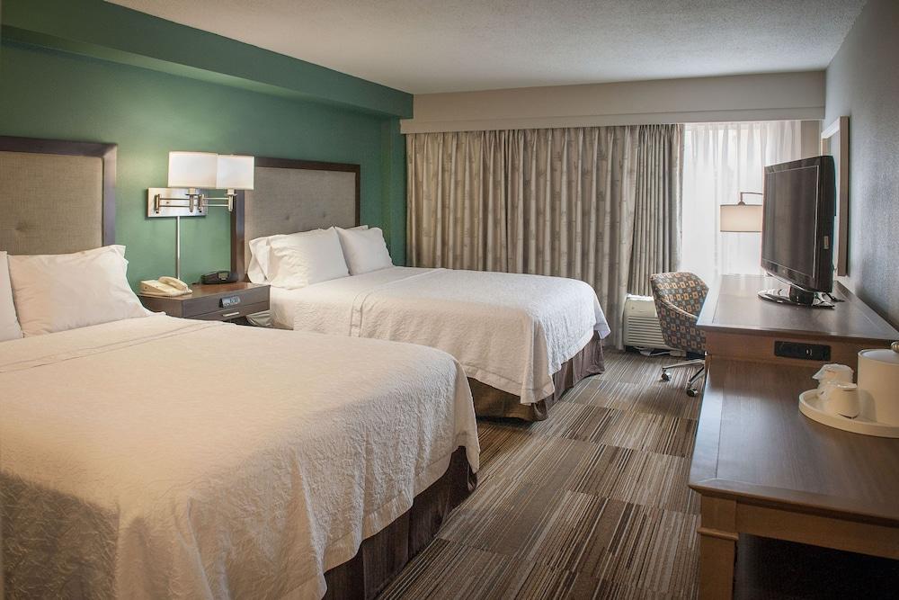 Hampton Inn New Orleans-St. Charles Ave./Garden District photo 3
