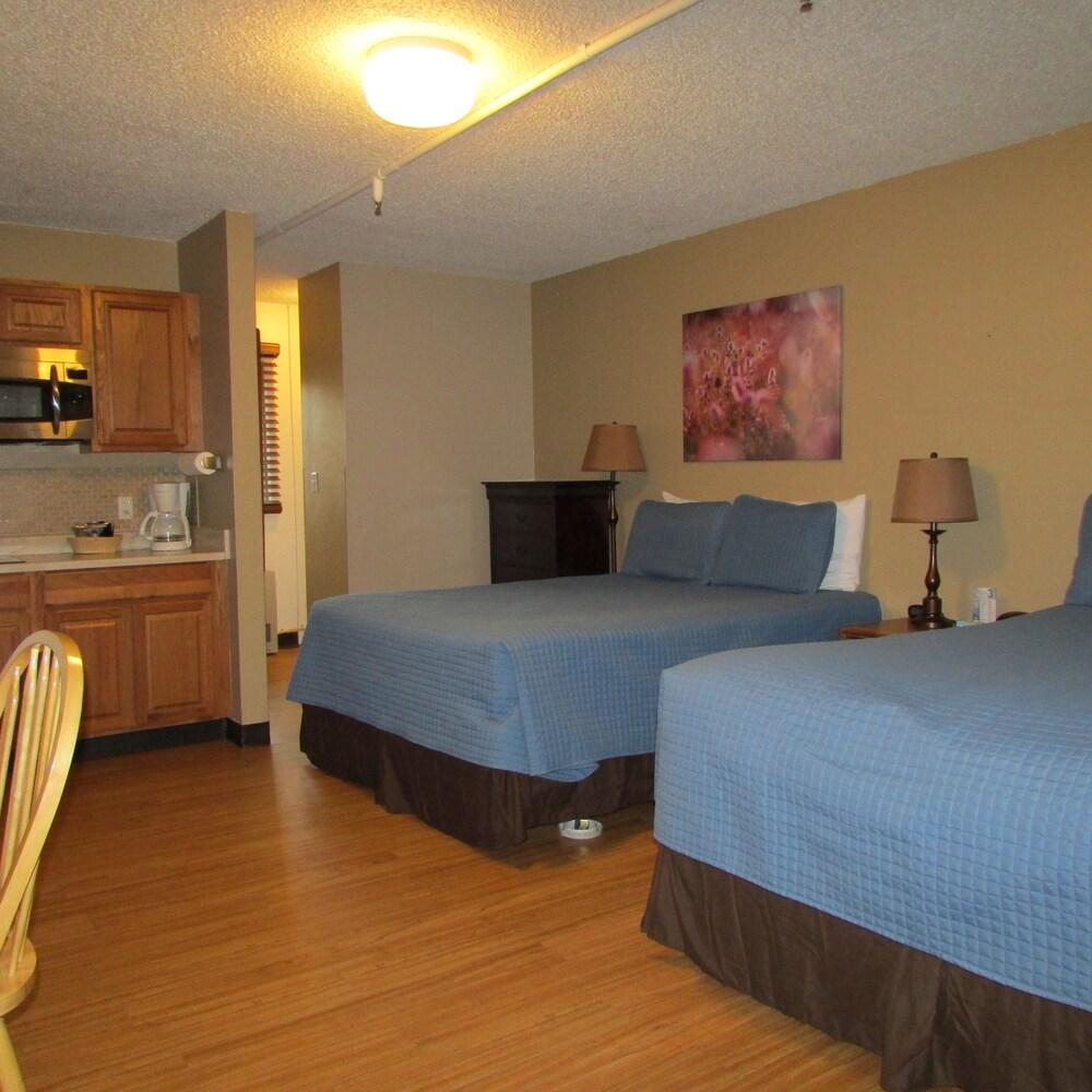 Creekwood Inn photo 31