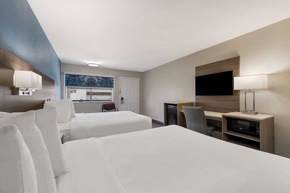 SureStay Hotel by Best Western Spring North Houston photo 14