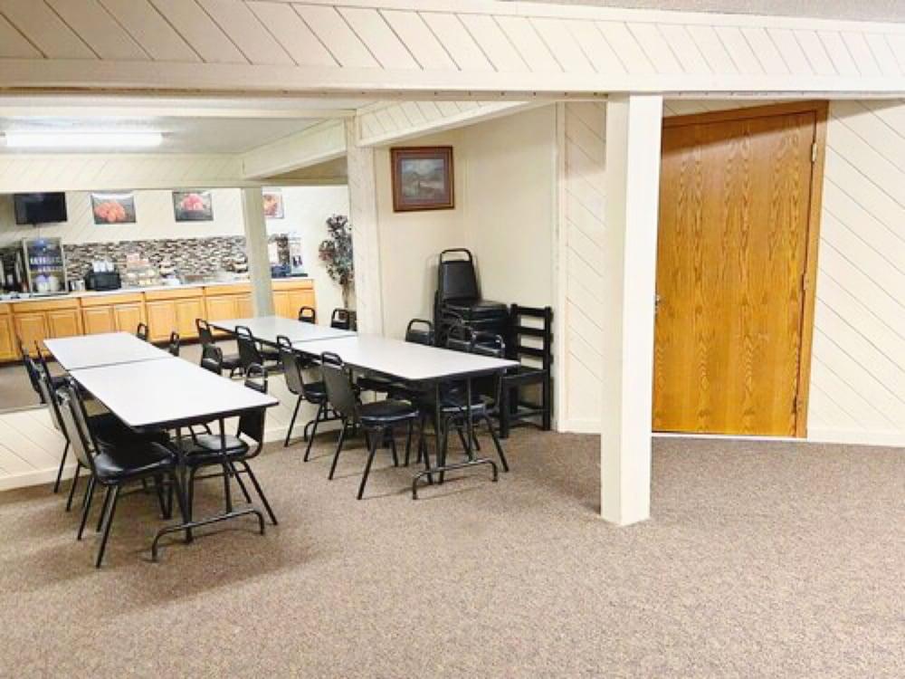 Burke Inn Motel & Suites photo 16