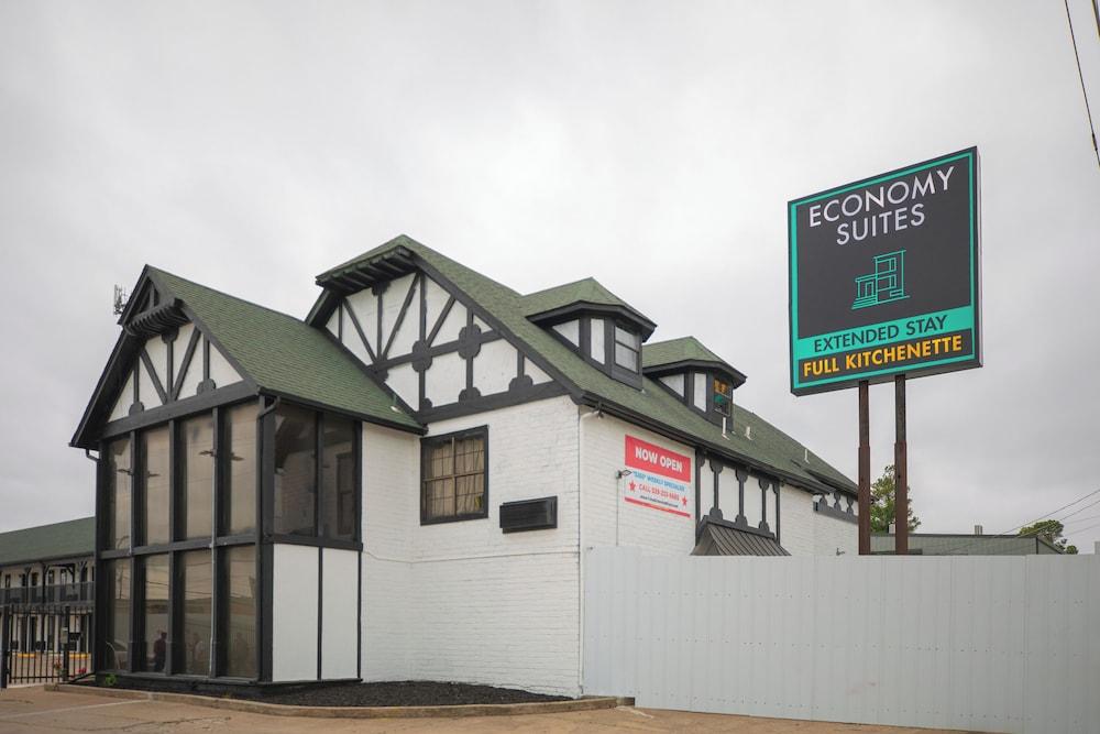 Economy Suites Extended Stay Tulsa photo 15