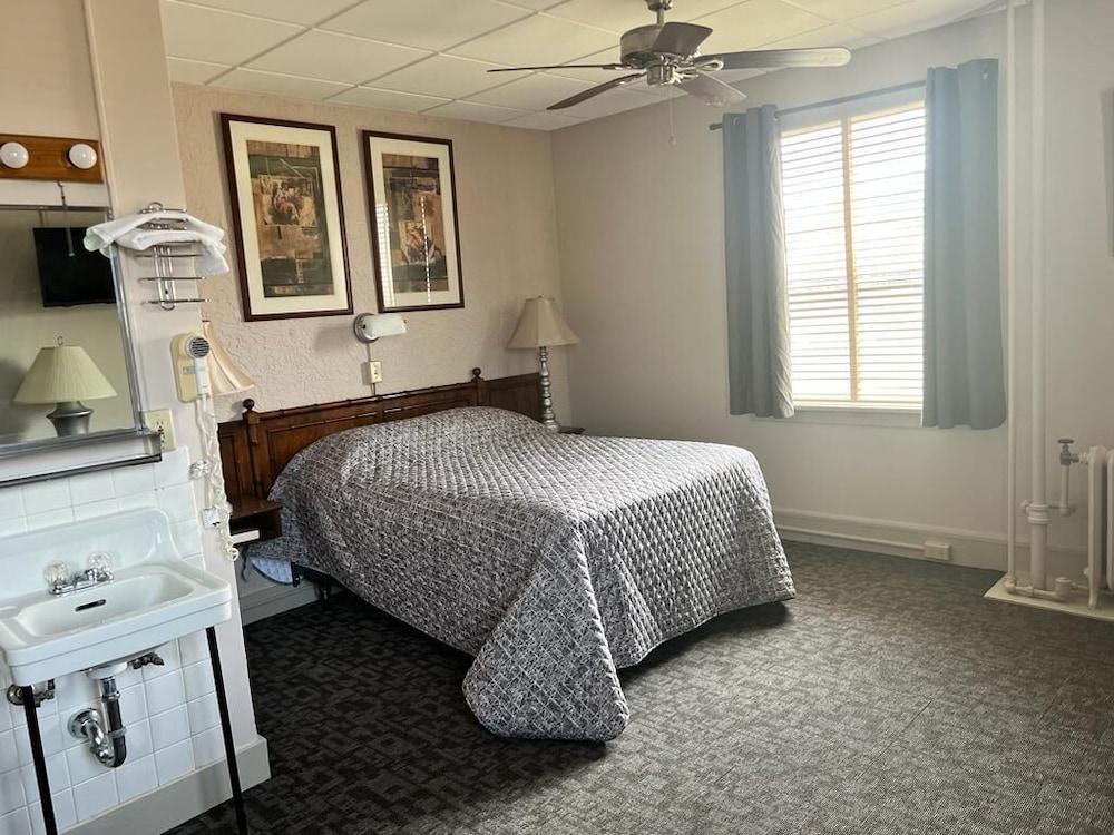 Canfield Hotel photo 12