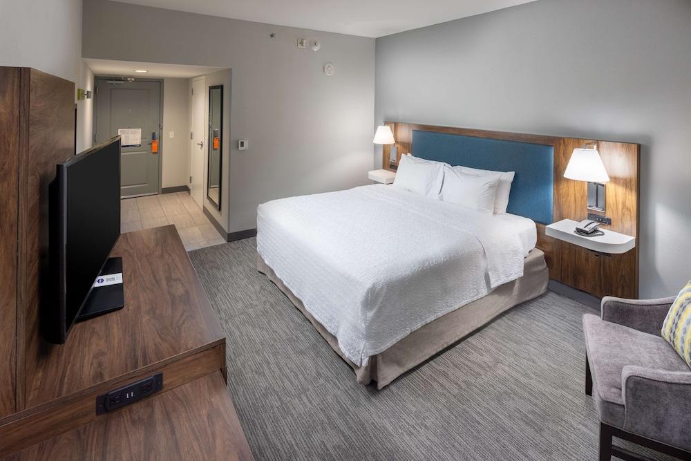 Hampton Inn Asheville-Tunnel Rd. photo 7