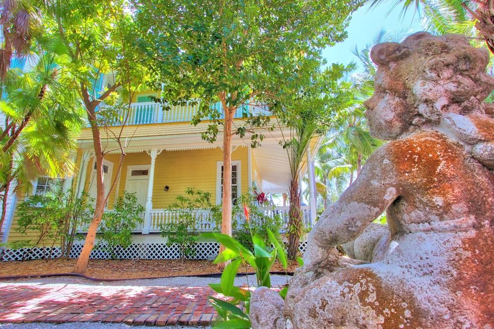 Southernmost House photo 64