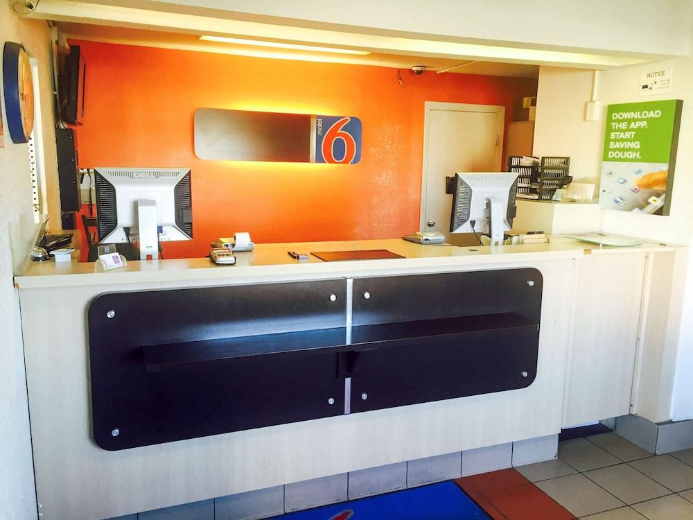 Motel 6 Amarillo, TX - West photo 1