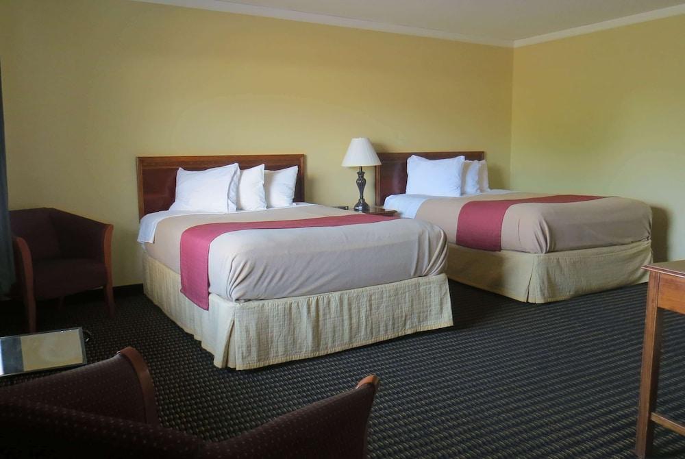 Travelodge by Wyndham Stratton photo 5