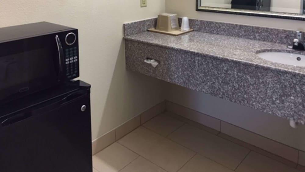 Motel 6 Tyler, TX photo 22