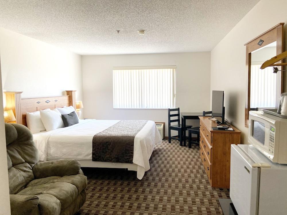 Burke Inn Motel & Suites photo 4