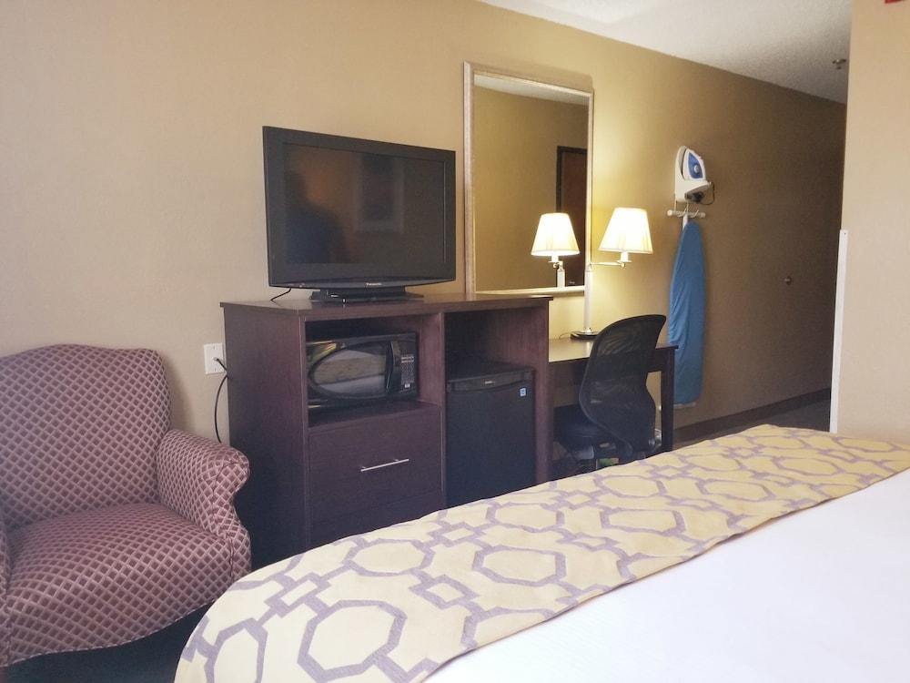 Baymont by Wyndham Huber Heights Dayton photo 15