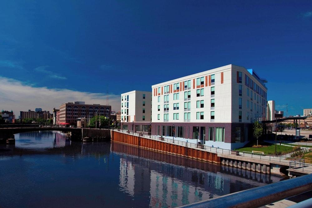 Aloft Milwaukee Downtown photo 66