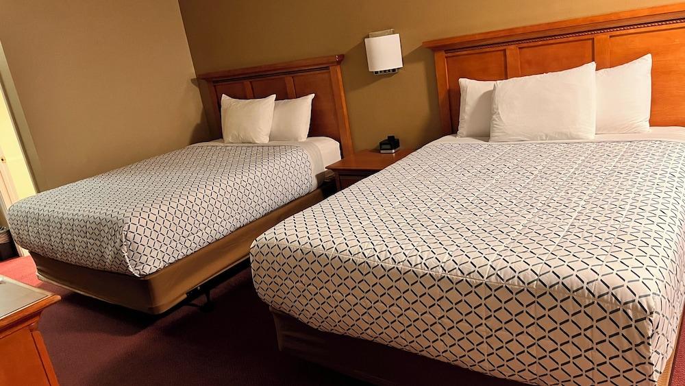 Morgan Inn And Suites photo 41
