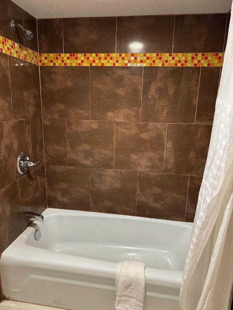 Americas Best Value Inn Marshall photo 4