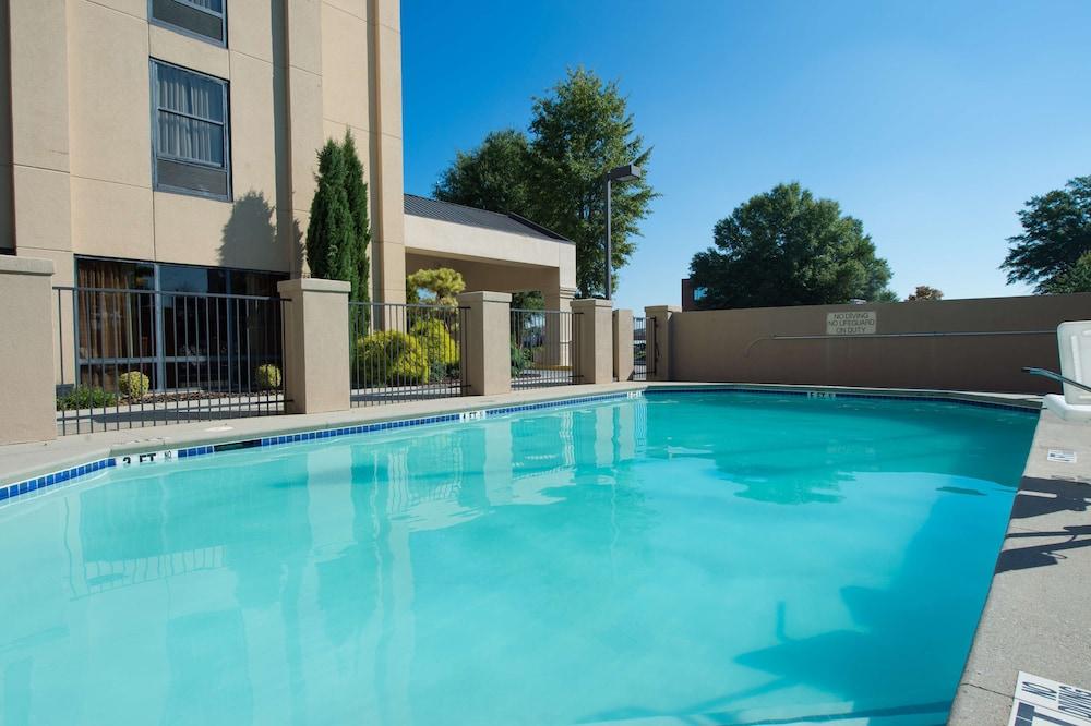 Hampton Inn Gainesville photo 22