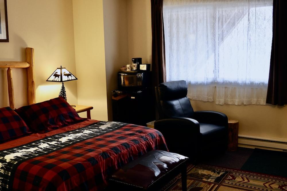 Rocky Mountain Lodge photo 13