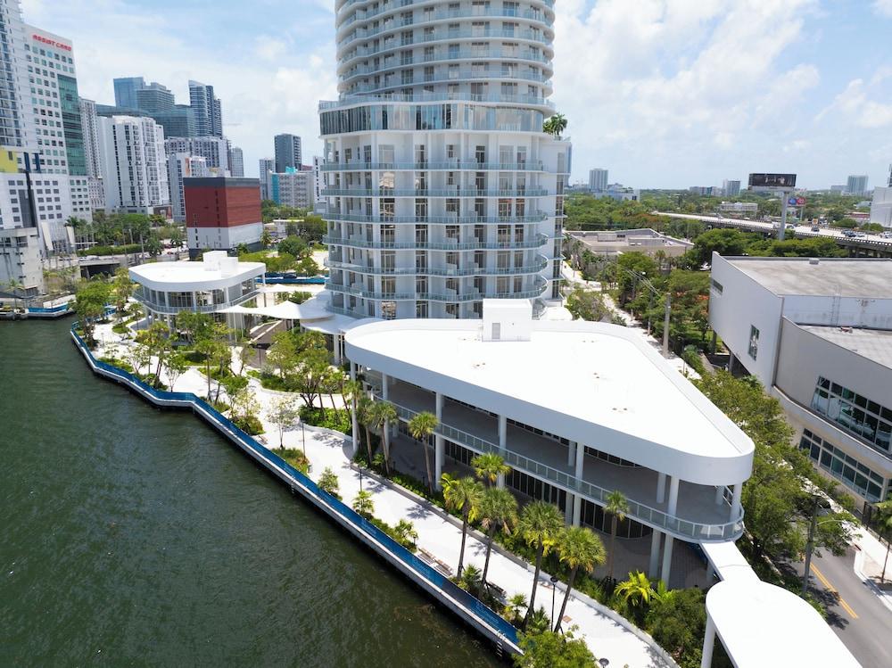 Flow Brickell photo 1