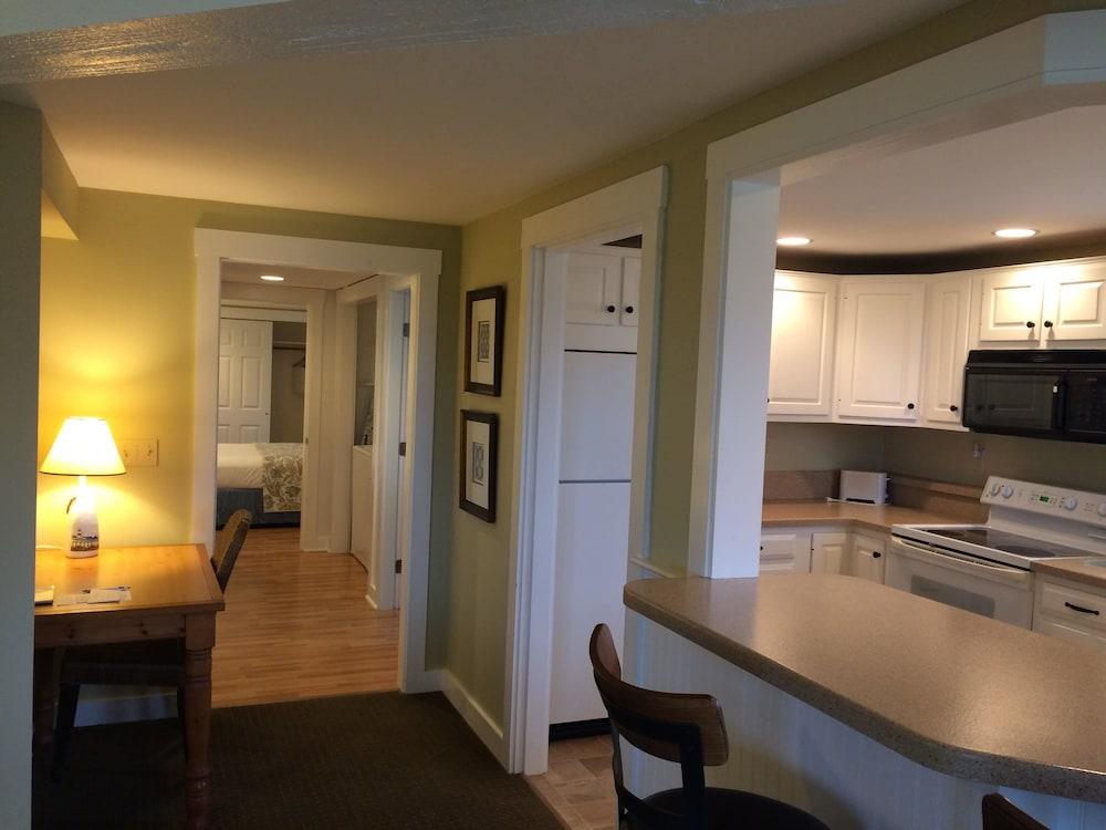 Glen Cove Inn & Suites photo 36
