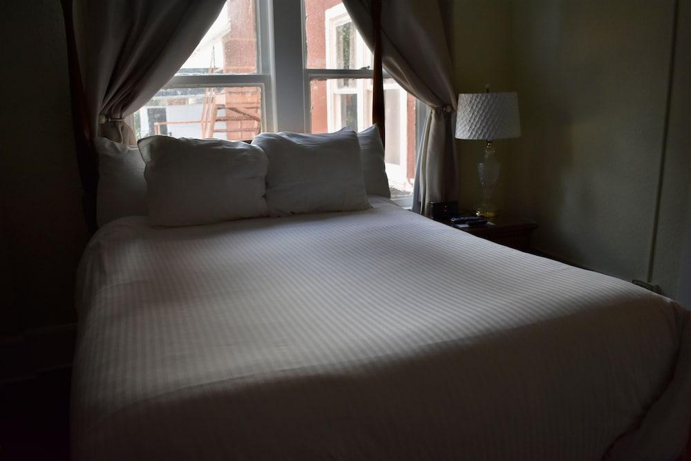 The DeLand Hotel photo 42
