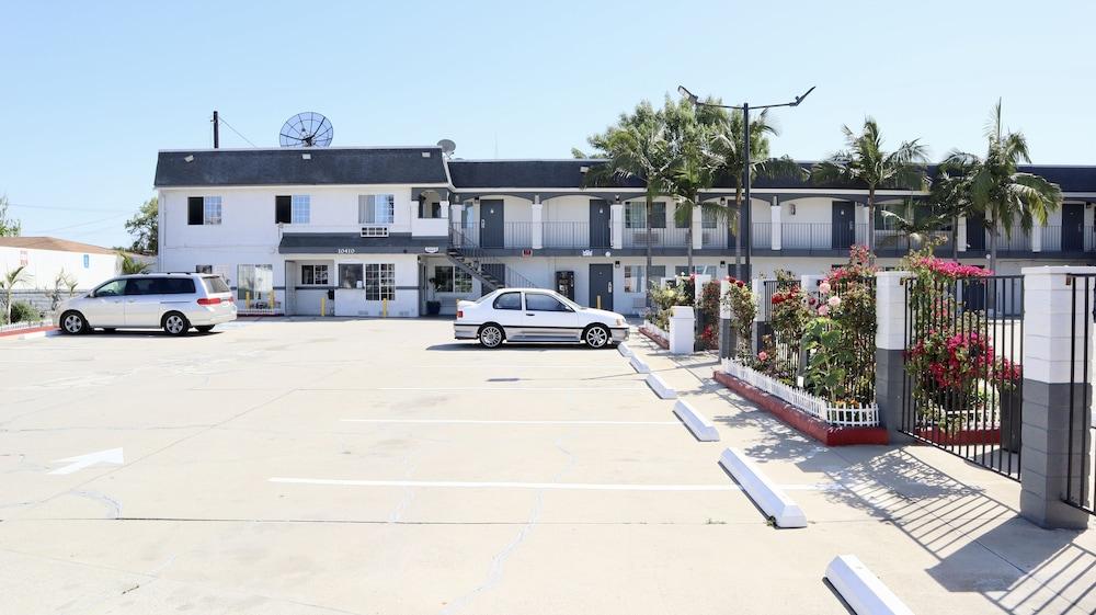 Value Inn Bellflower photo 24