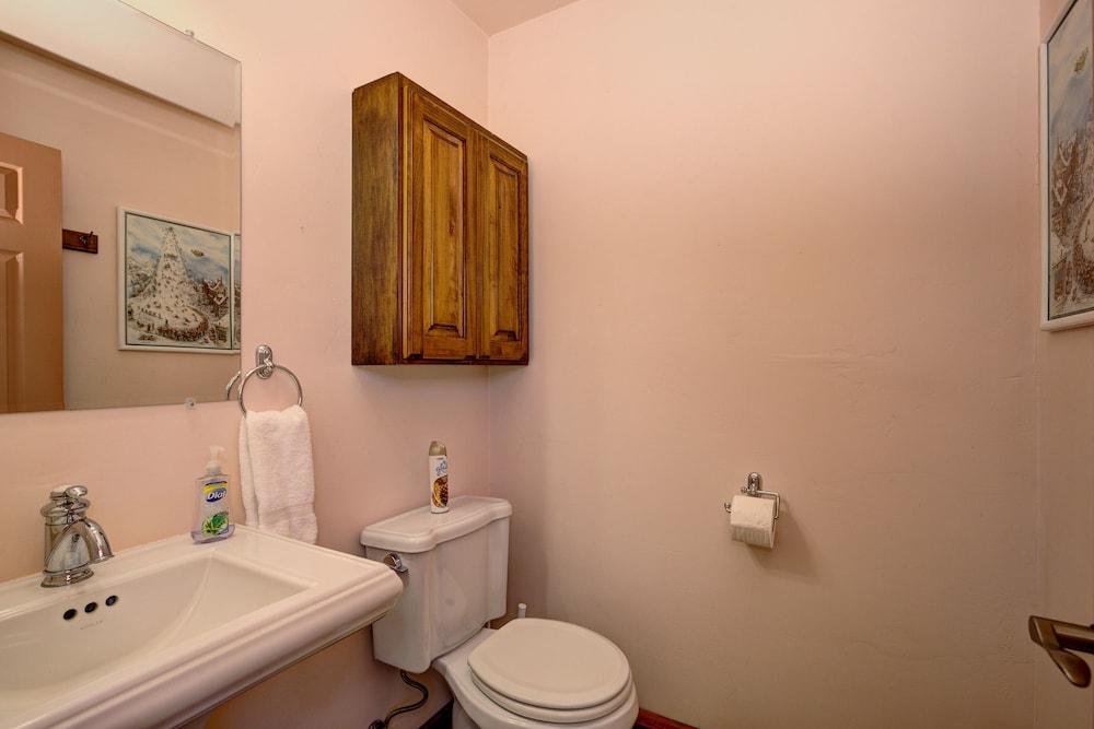 Cascade Lake Inn photo 55