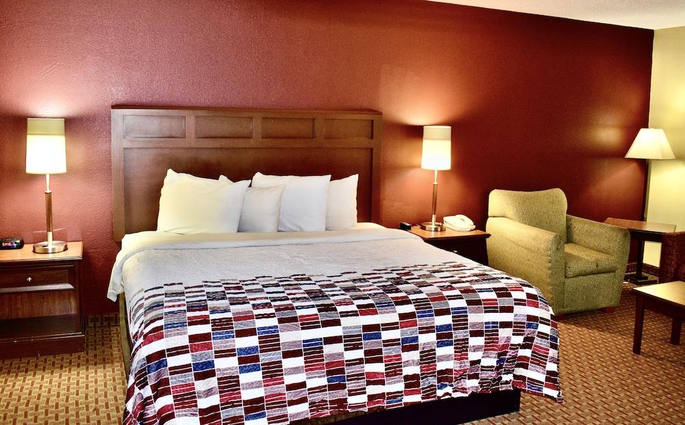 Red Roof Inn & Suites Little Rock photo 20