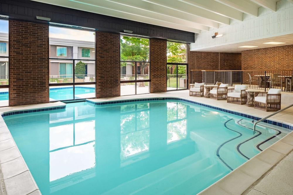DoubleTree by Hilton Ann Arbor North photo 14