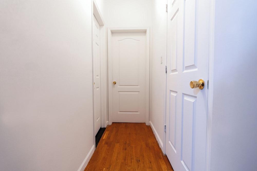 Elegant Harlem Suites photo 1