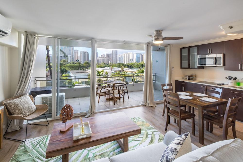 Regency on Beachwalk Waikiki by OUTRIGGER photo 79