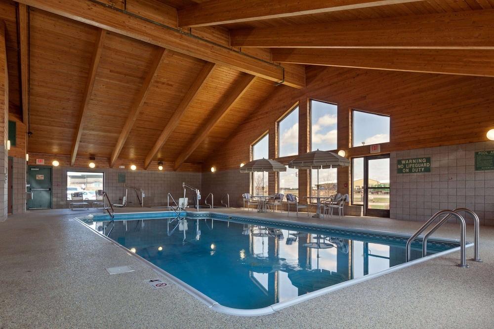 AmericInn by Wyndham Valley City - Conference Center photo 30
