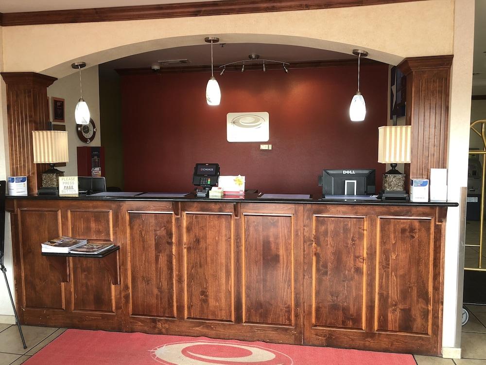Econo Lodge Lubbock I-27 photo 26