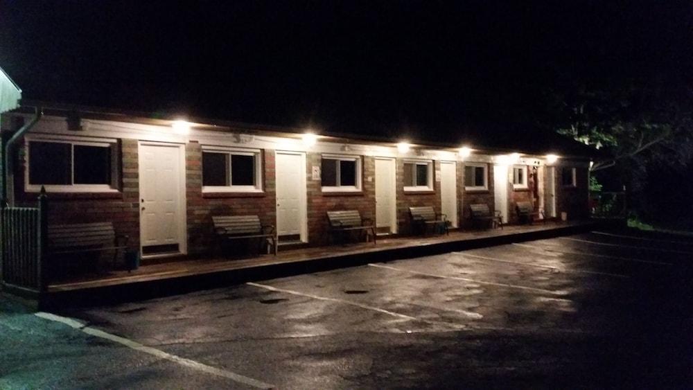Paradise Resort and Cabins photo 12