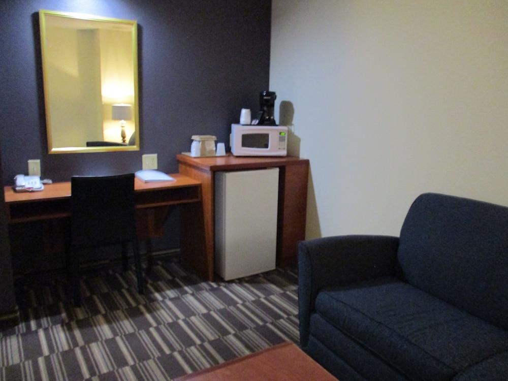 Microtel Inn & Suites by Wyndham Inver Grove Heights/Minneap photo 39