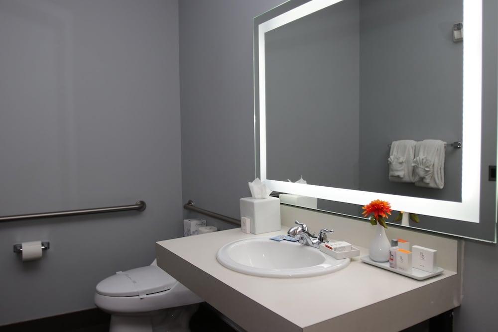 BLVD Hotel and Studios Universal-Hollywood, an Ascend Collection Hotel photo 62