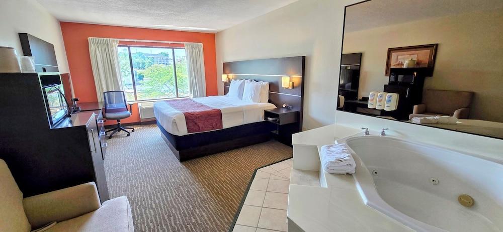 Grand Plaza Hotel & Conference Center photo 14