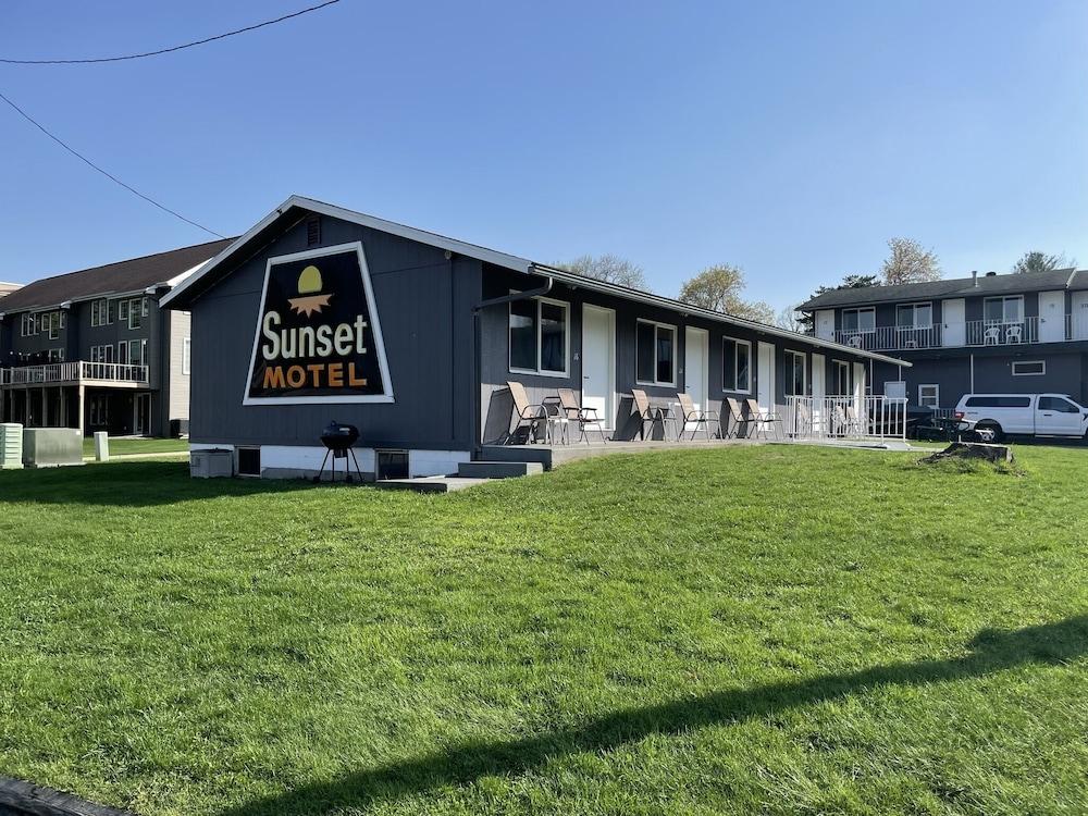 Sunset Motel photo 7