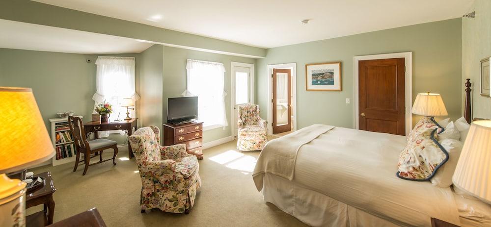 Black Point Inn photo 10