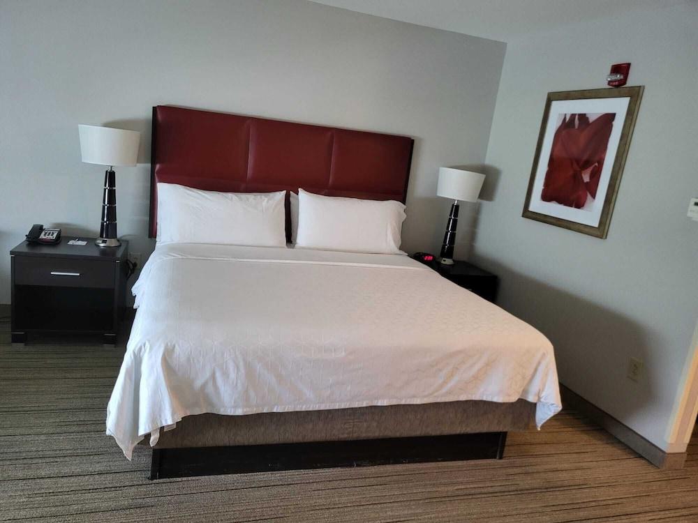 Holiday Inn Express Hotel & Suites Smithfield - Selma I -95 by IHG photo 10