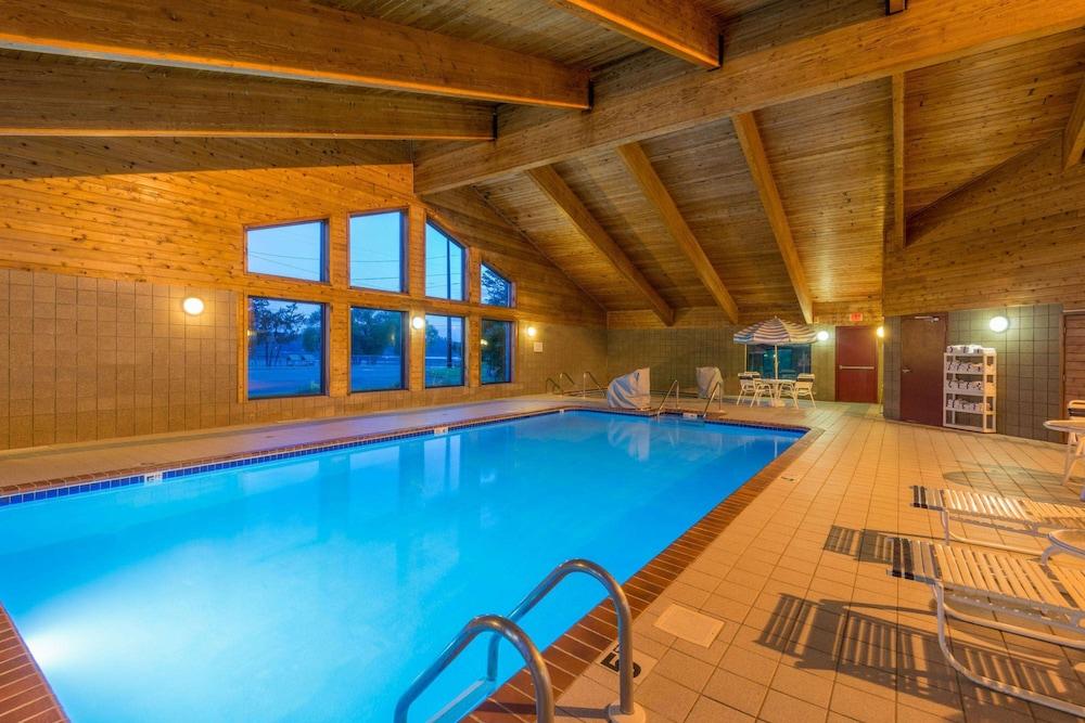 AmericInn by Wyndham Minocqua photo 10