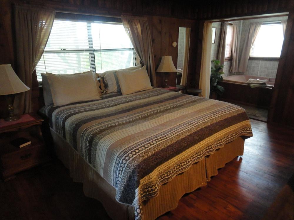 Brackenridge Lodge photo 18