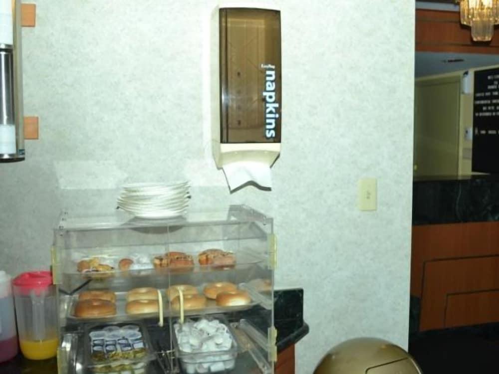 Travel Inn photo 17