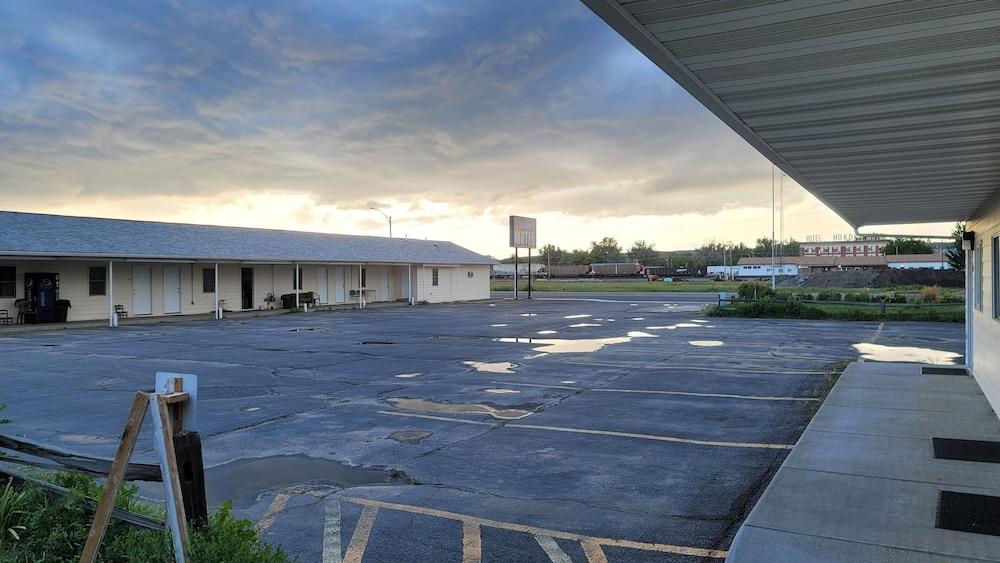 Restwel Motel photo 16