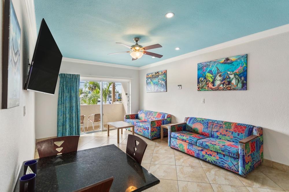 Bay Palms Waterfront Resort - Hotel and Marina photo 51