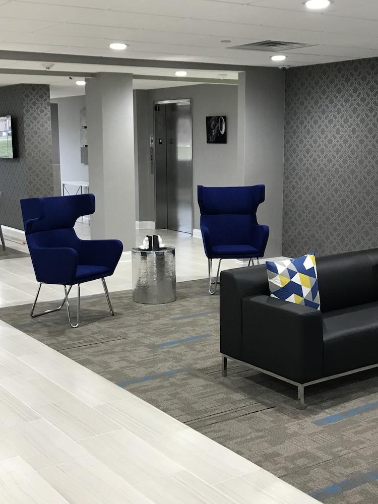 Home Inn and Suites photo 17