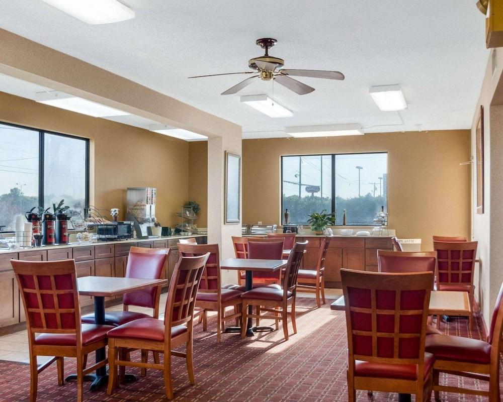 Econo Lodge Greenville photo 21