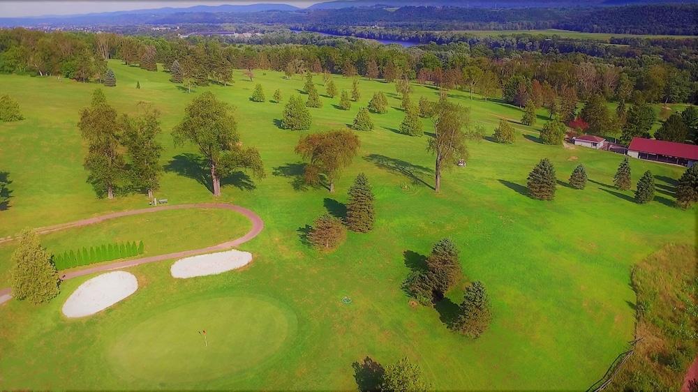 Rolling Pines Golf & Banquet Facility photo 5