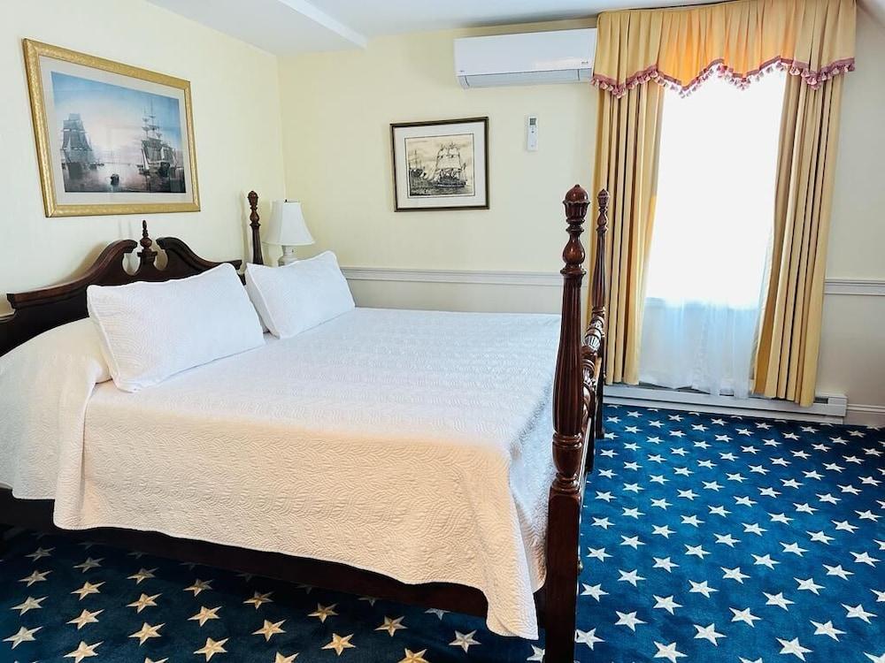 Americas Cup Inn photo 81