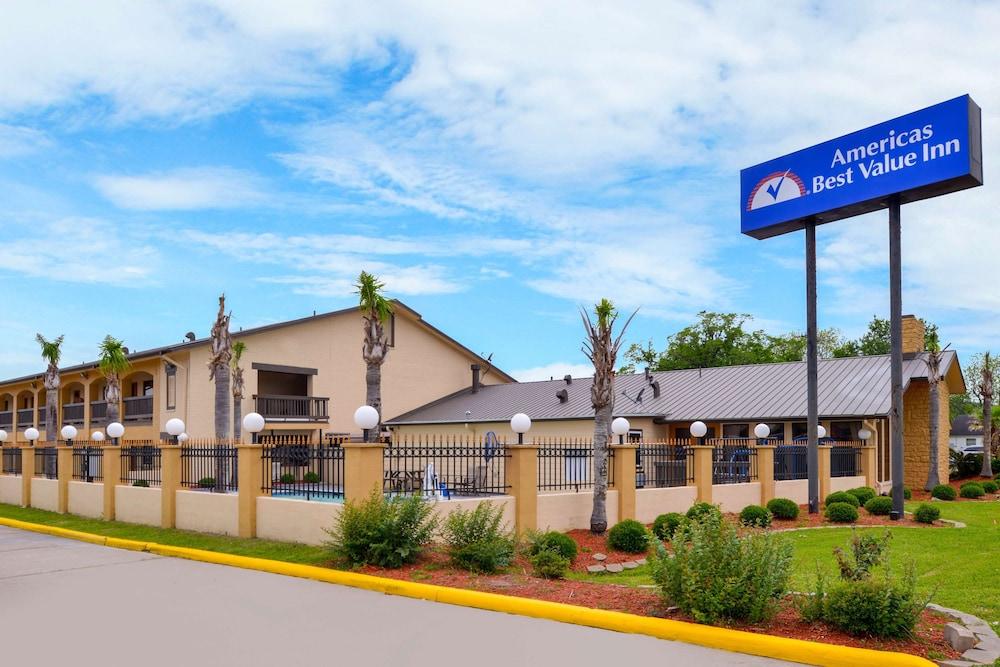 Americas Best Value Inn West Columbia photo 18