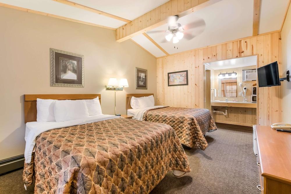 Econo Lodge Rice Lake photo 11